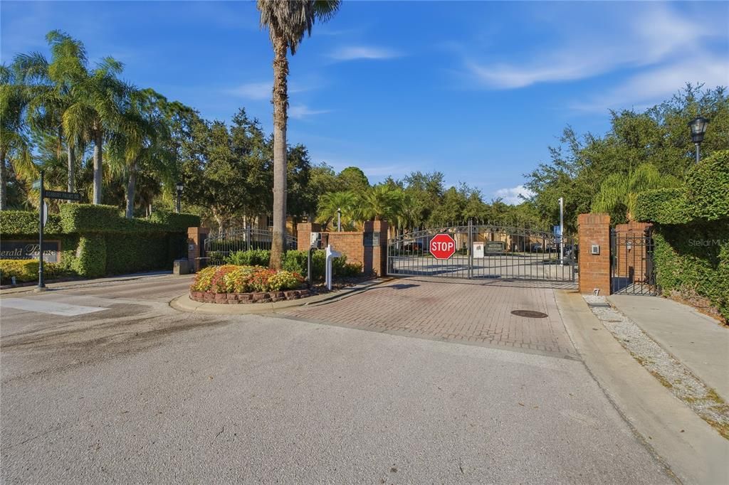 Active With Contract: $319,900 (3 beds, 2 baths, 1685 Square Feet)