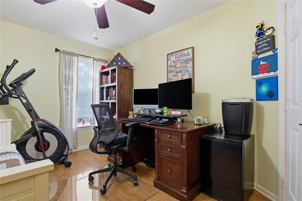 Active With Contract: $319,900 (3 beds, 2 baths, 1685 Square Feet)