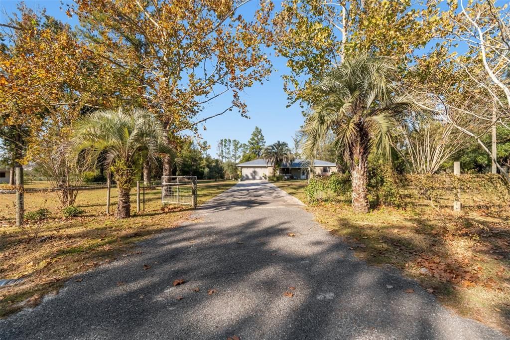 For Sale: $390,000 (2 beds, 2 baths, 1000 Square Feet)