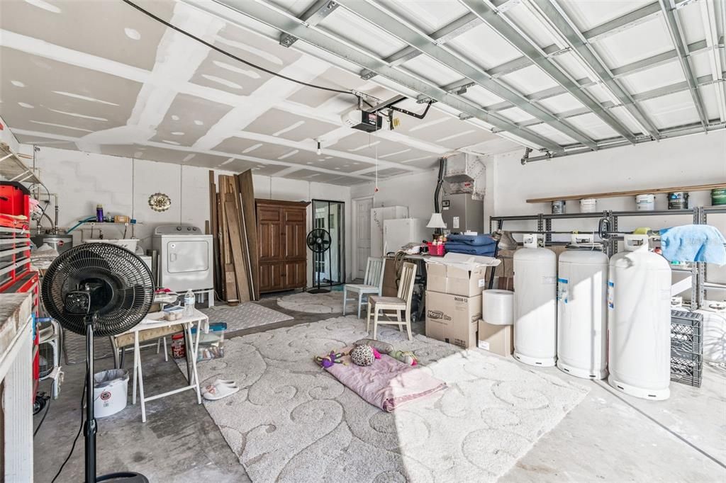 For Sale: $390,000 (2 beds, 2 baths, 1000 Square Feet)