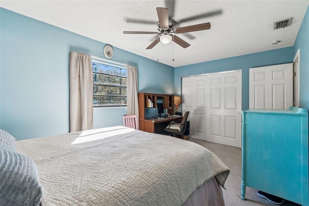 For Sale: $390,000 (2 beds, 2 baths, 1000 Square Feet)