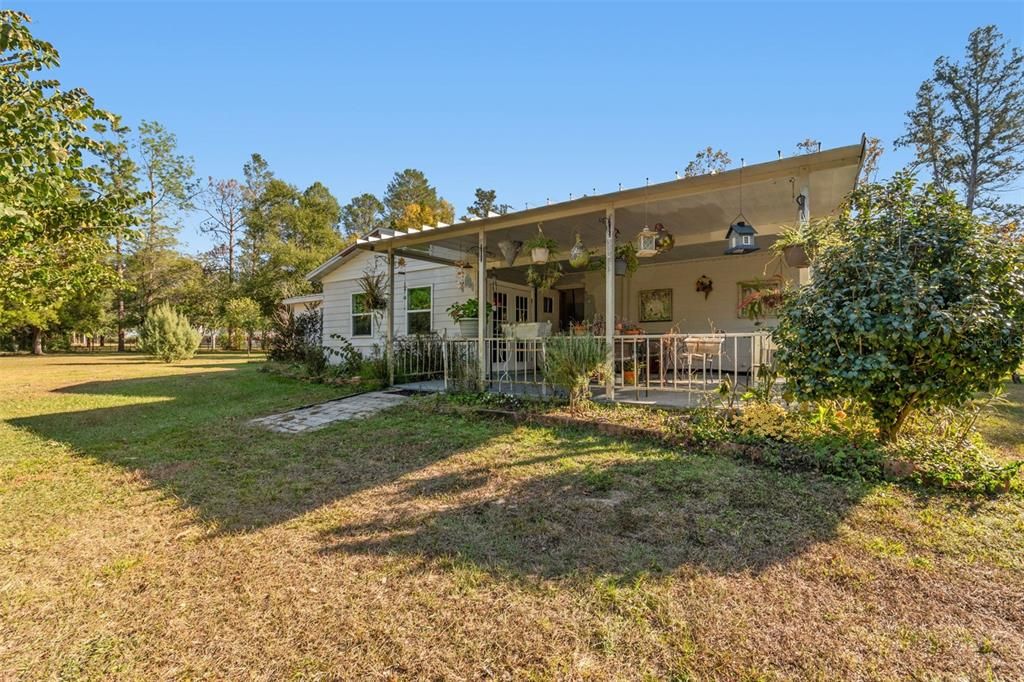 For Sale: $390,000 (2 beds, 2 baths, 1000 Square Feet)