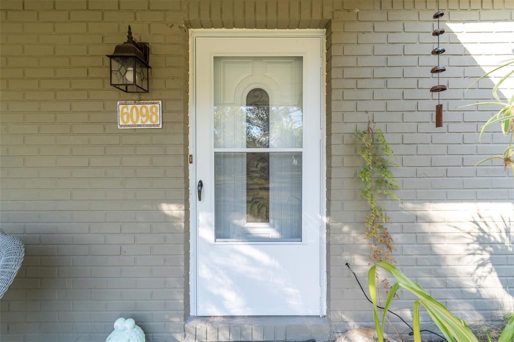 For Sale: $390,000 (2 beds, 2 baths, 1000 Square Feet)