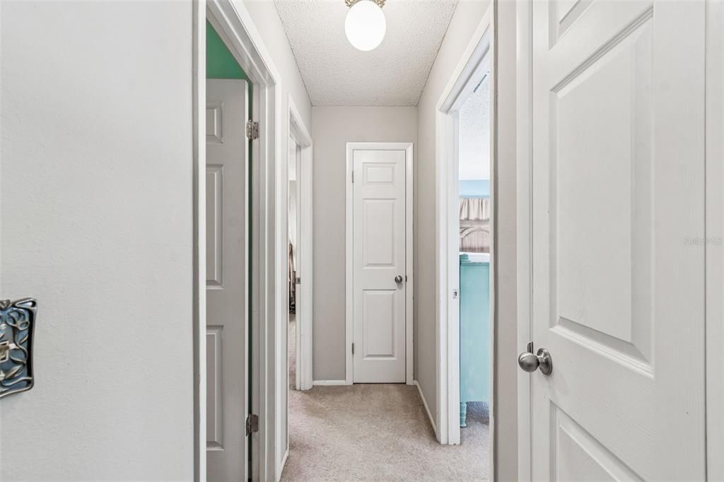 For Sale: $390,000 (2 beds, 2 baths, 1000 Square Feet)