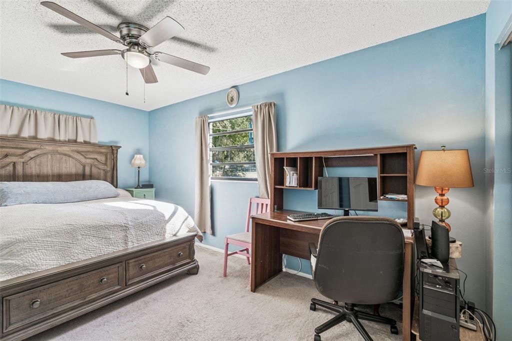 For Sale: $390,000 (2 beds, 2 baths, 1000 Square Feet)