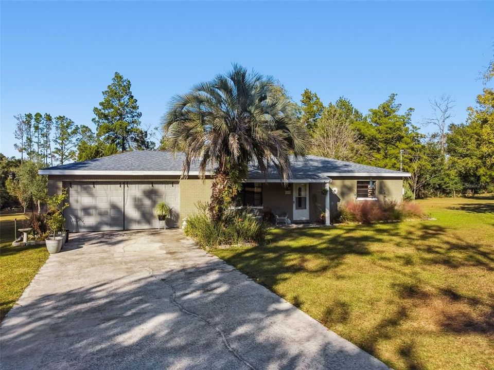 For Sale: $390,000 (2 beds, 2 baths, 1000 Square Feet)