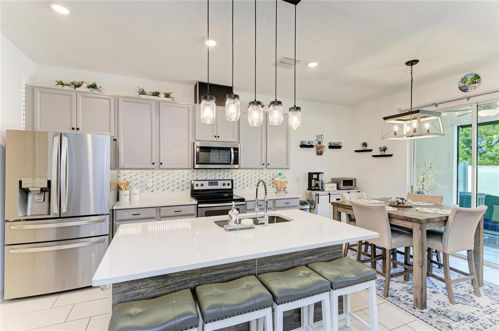 En Venta: $324,500 (3 camas, 2 baños, 1766 Pies cuadrados)