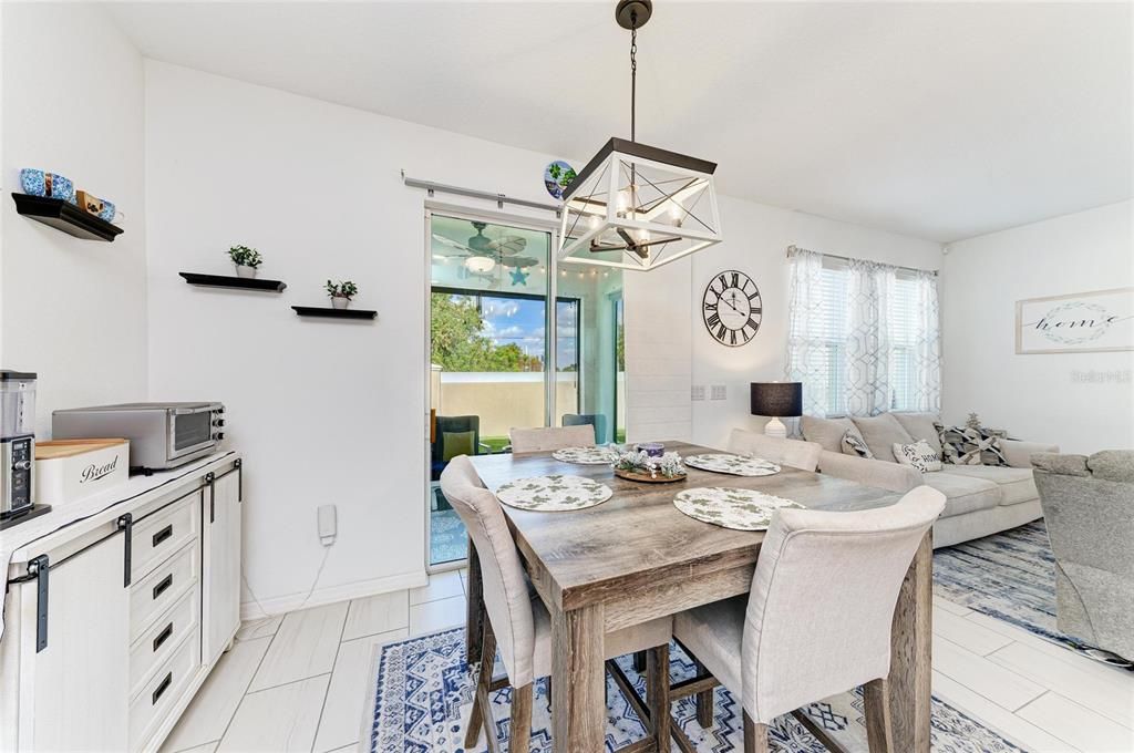 En Venta: $324,500 (3 camas, 2 baños, 1766 Pies cuadrados)