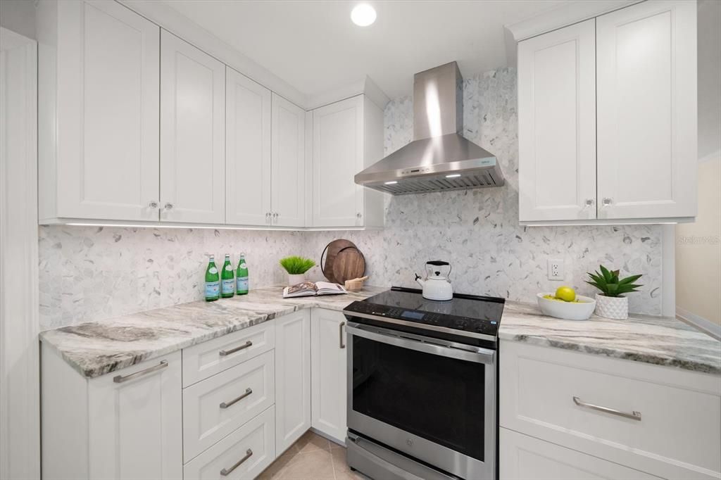 待售: $1,249,900 (3 贝兹, 2 浴室, 2280 平方英尺)