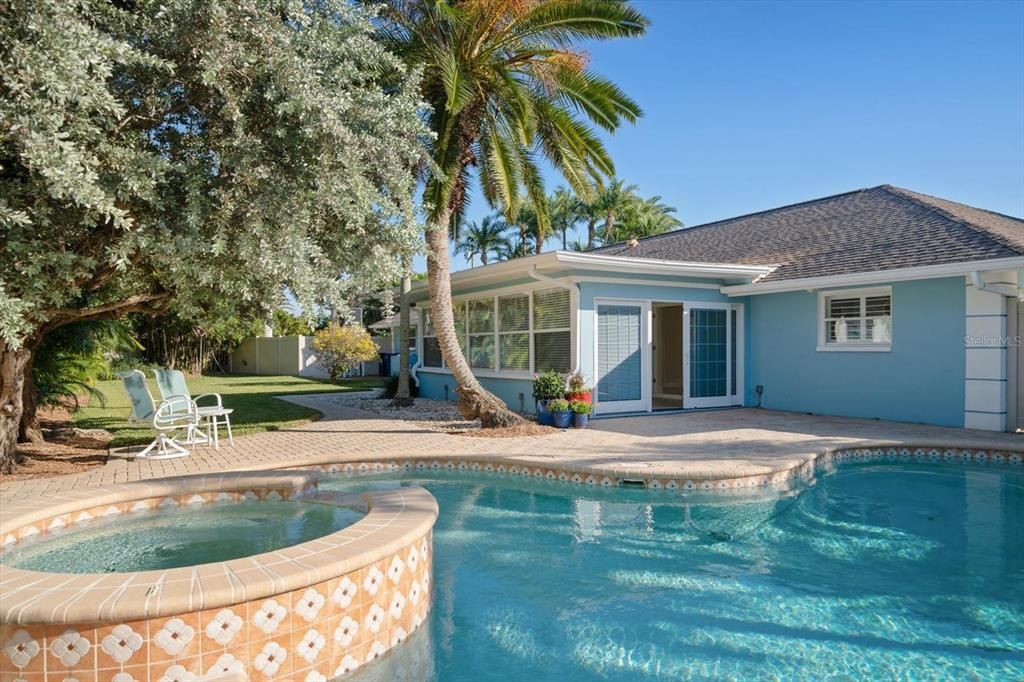 待售: $1,249,900 (3 贝兹, 2 浴室, 2280 平方英尺)