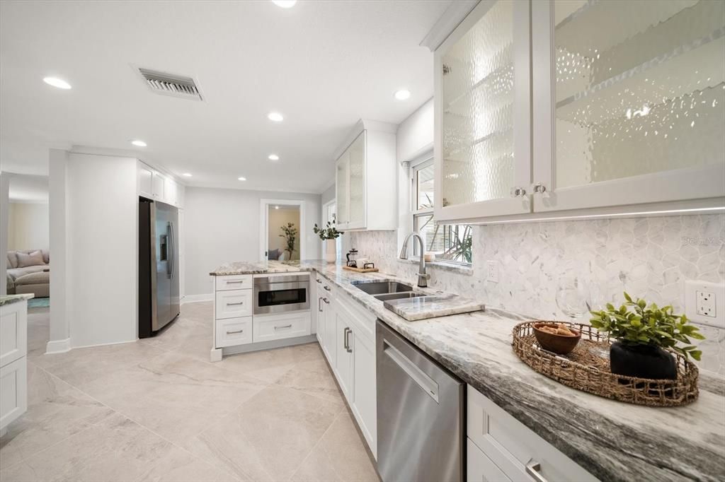 待售: $1,249,900 (3 贝兹, 2 浴室, 2280 平方英尺)