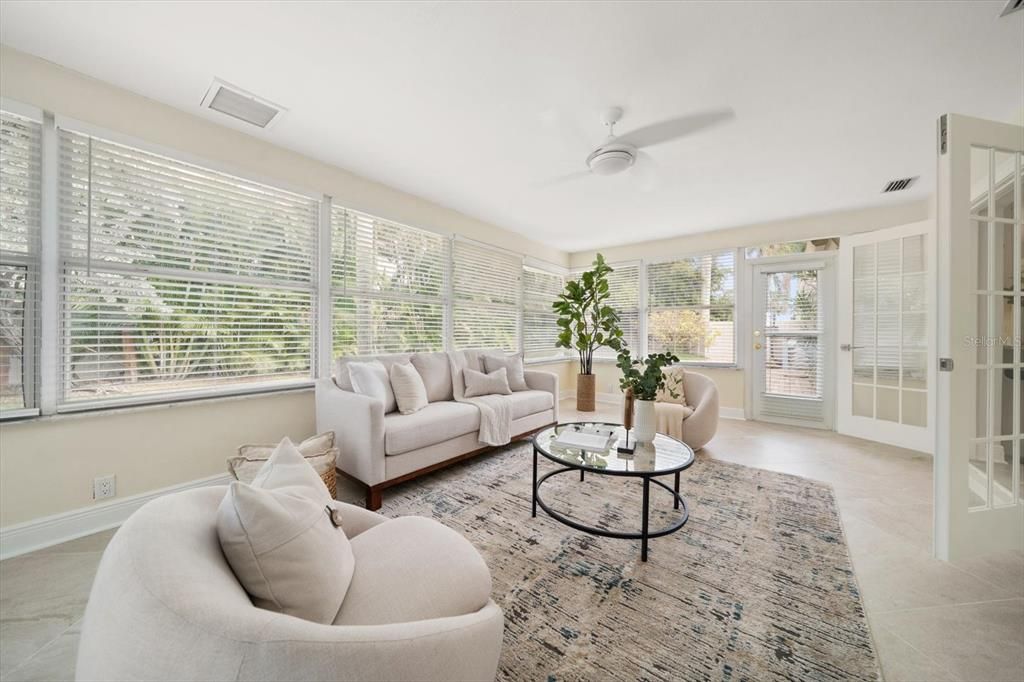 待售: $1,249,900 (3 贝兹, 2 浴室, 2280 平方英尺)