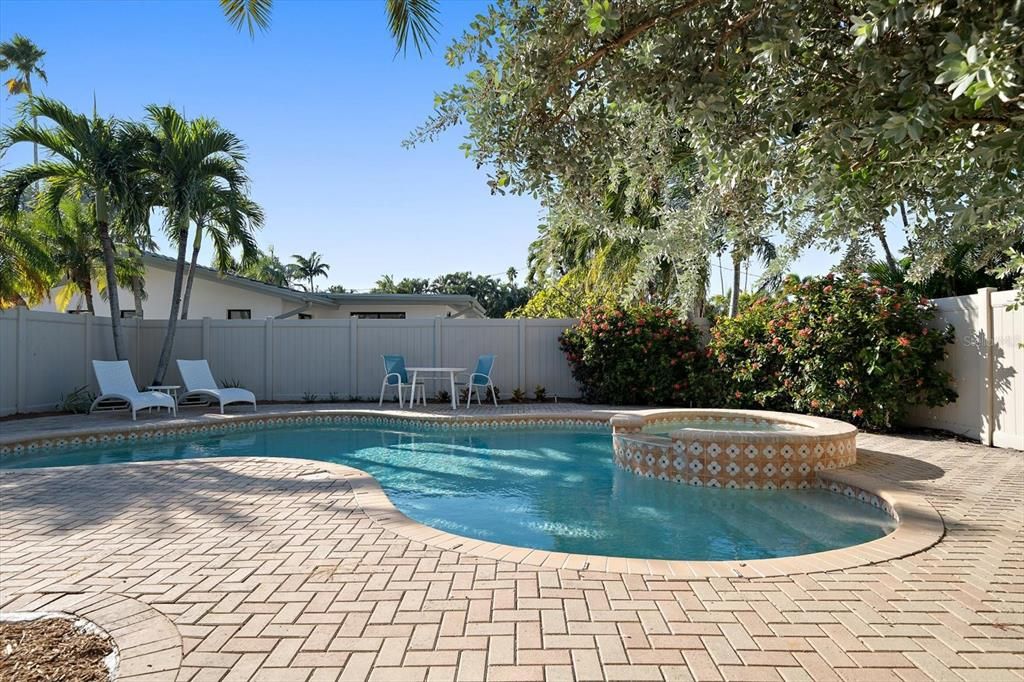 待售: $1,249,900 (3 贝兹, 2 浴室, 2280 平方英尺)