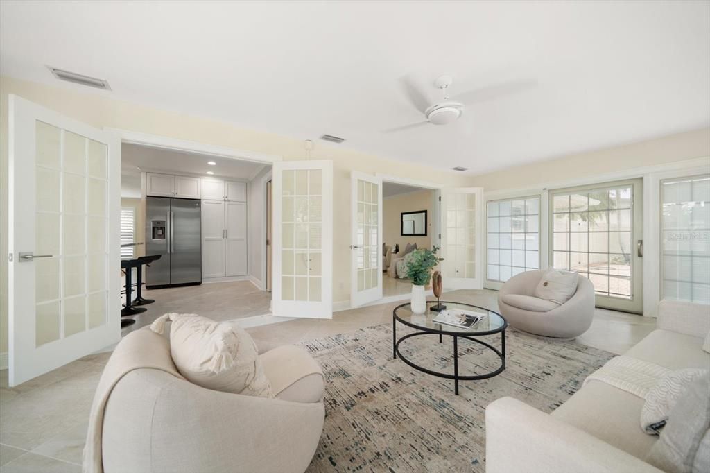 待售: $1,249,900 (3 贝兹, 2 浴室, 2280 平方英尺)