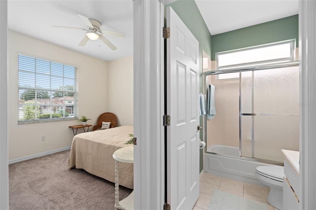 待售: $315,000 (2 贝兹, 2 浴室, 1390 平方英尺)