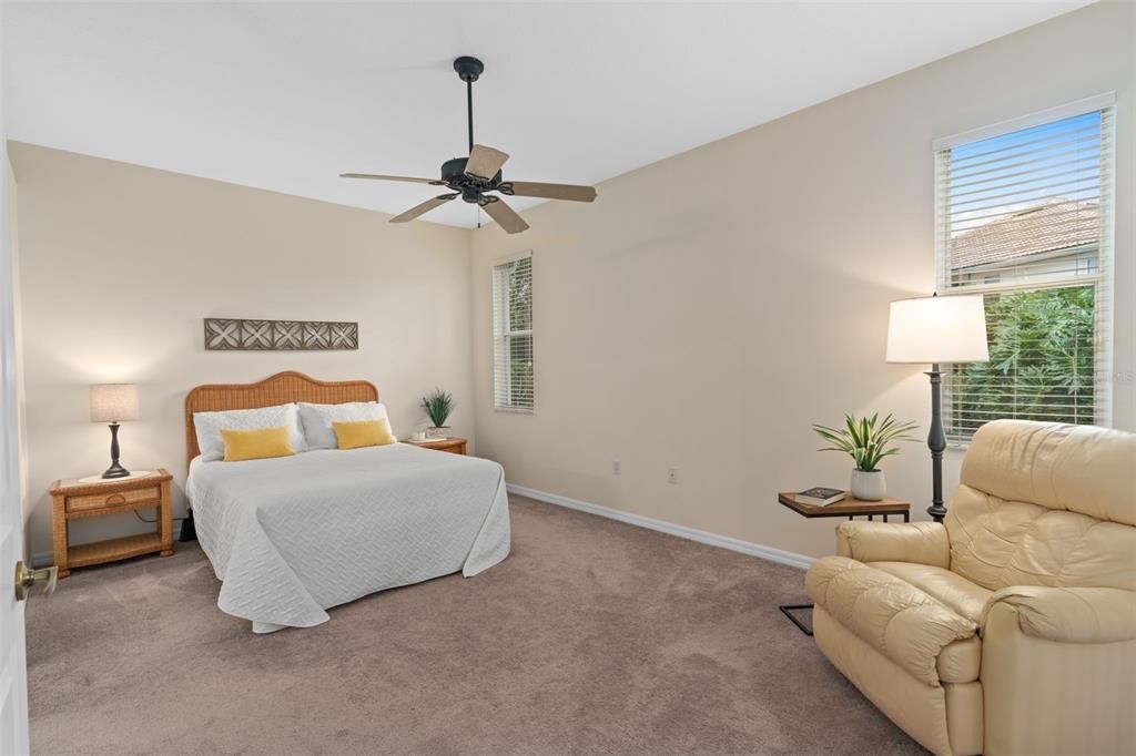 待售: $315,000 (2 贝兹, 2 浴室, 1390 平方英尺)