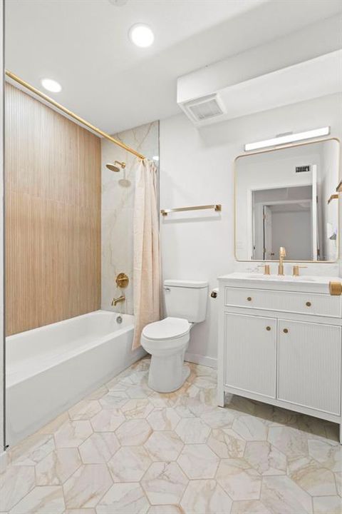 For Sale: $1,199,000 (8 beds, 0 baths, 2680 Square Feet)