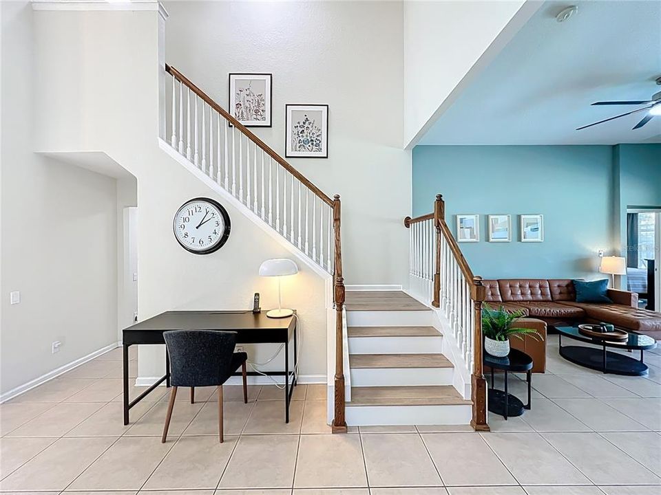 合同活跃: $650,000 (5 贝兹, 5 浴室, 2342 平方英尺)