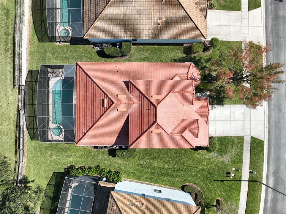 合同活跃: $650,000 (5 贝兹, 5 浴室, 2342 平方英尺)