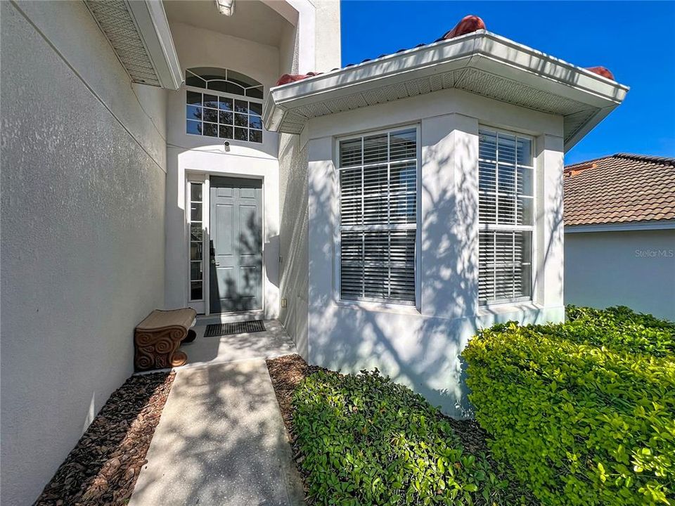 合同活跃: $650,000 (5 贝兹, 5 浴室, 2342 平方英尺)