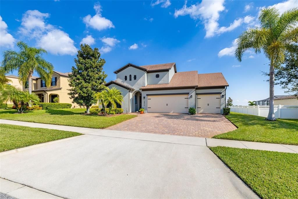 Active With Contract: $649,000 (3 beds, 2 baths, 2169 Square Feet)