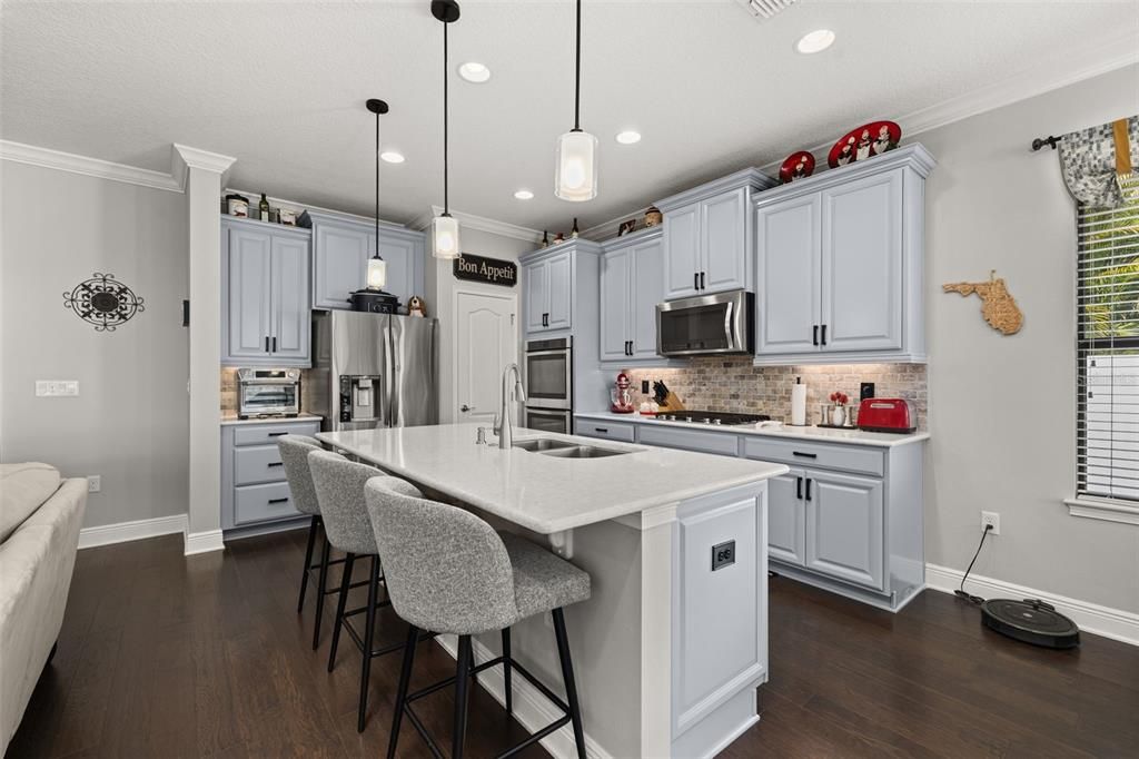 Active With Contract: $649,000 (3 beds, 2 baths, 2169 Square Feet)