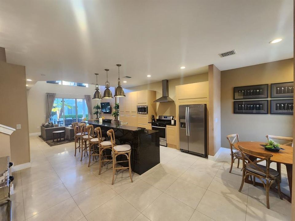 For Sale: $480,000 (4 beds, 4 baths, 2396 Square Feet)