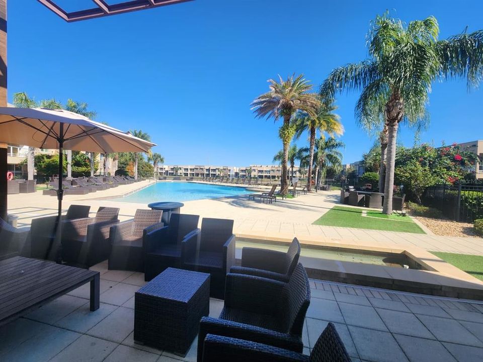 For Sale: $480,000 (4 beds, 4 baths, 2396 Square Feet)