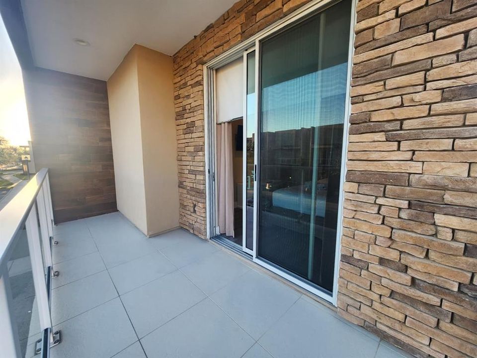 For Sale: $480,000 (4 beds, 4 baths, 2396 Square Feet)