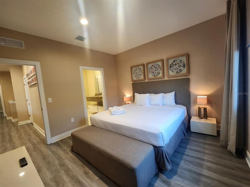 For Sale: $480,000 (4 beds, 4 baths, 2396 Square Feet)