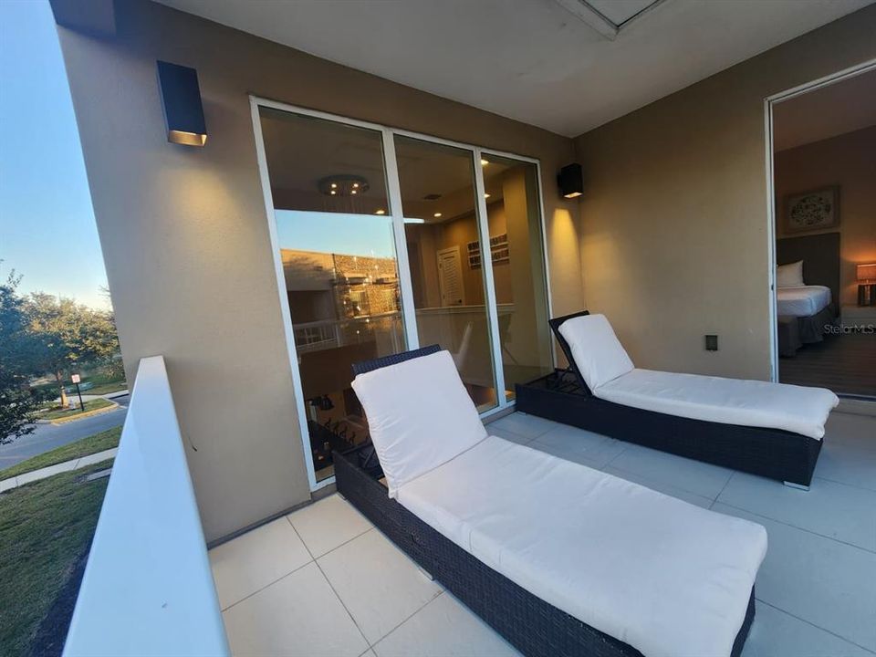 For Sale: $480,000 (4 beds, 4 baths, 2396 Square Feet)