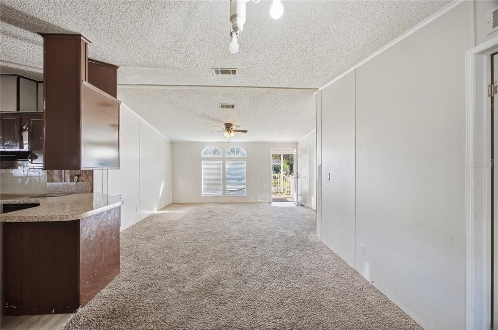 待售: $200,000 (3 贝兹, 2 浴室, 1512 平方英尺)