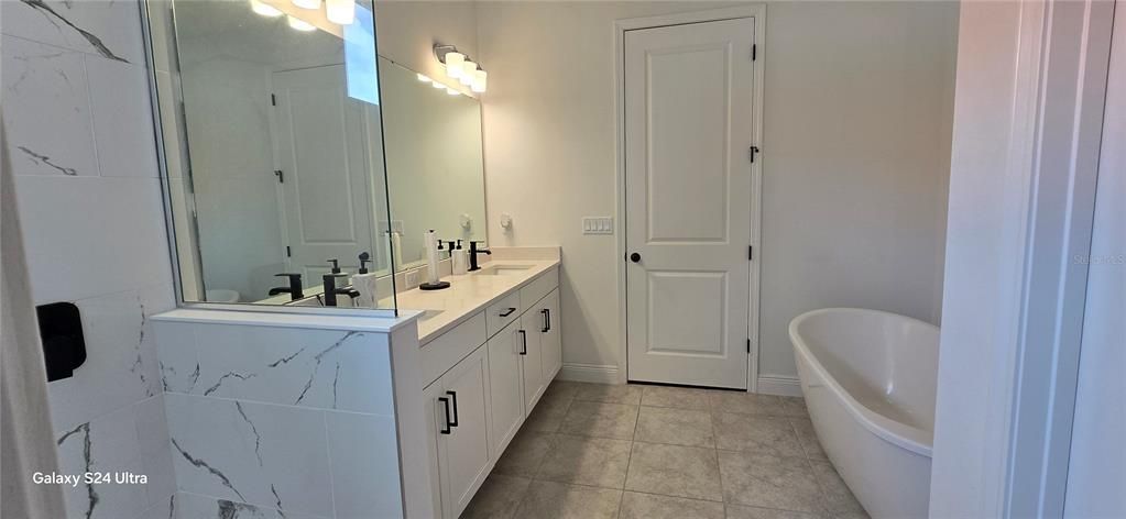 待售: $524,999 (4 贝兹, 3 浴室, 2827 平方英尺)