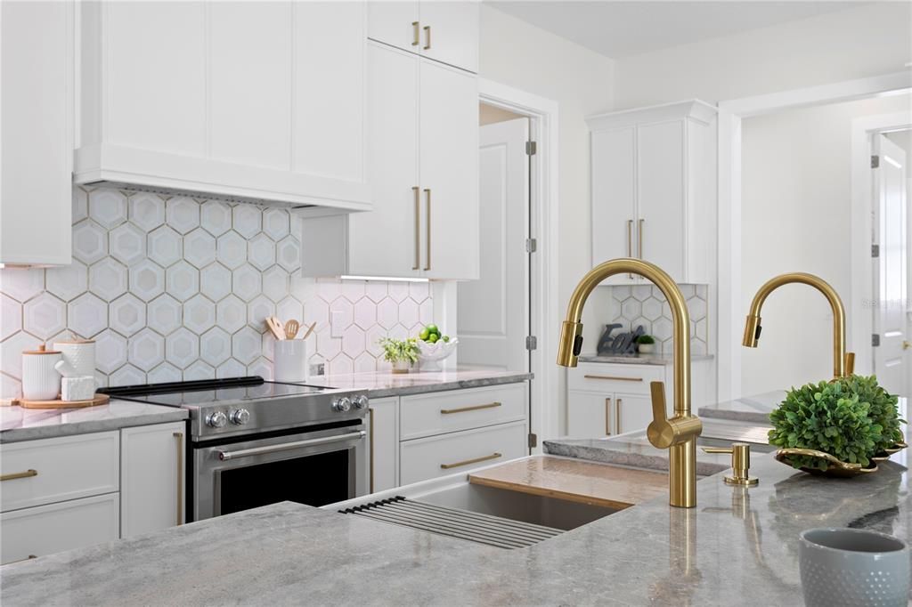 Active With Contract: $1,625,000 (4 beds, 5 baths, 5100 Square Feet)