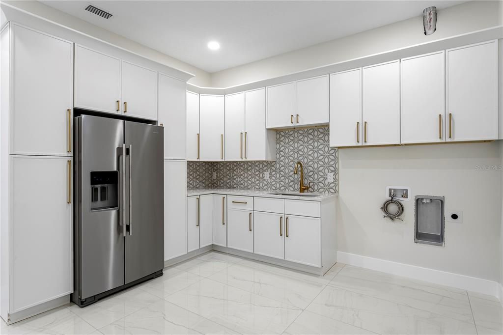 Active With Contract: $1,625,000 (4 beds, 5 baths, 5100 Square Feet)