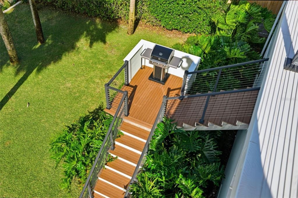 For Sale: $2,400,000 (3 beds, 2 baths, 2339 Square Feet)