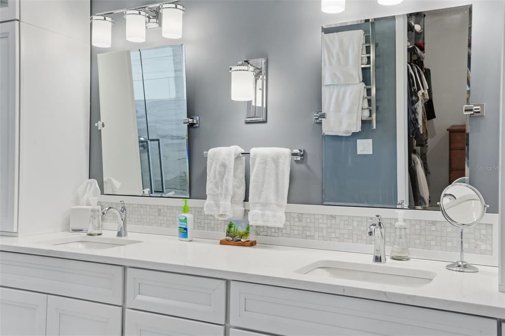 For Sale: $2,400,000 (3 beds, 2 baths, 2339 Square Feet)