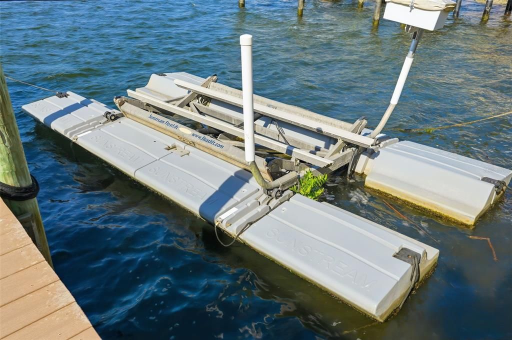 For Sale: $2,400,000 (3 beds, 2 baths, 2339 Square Feet)