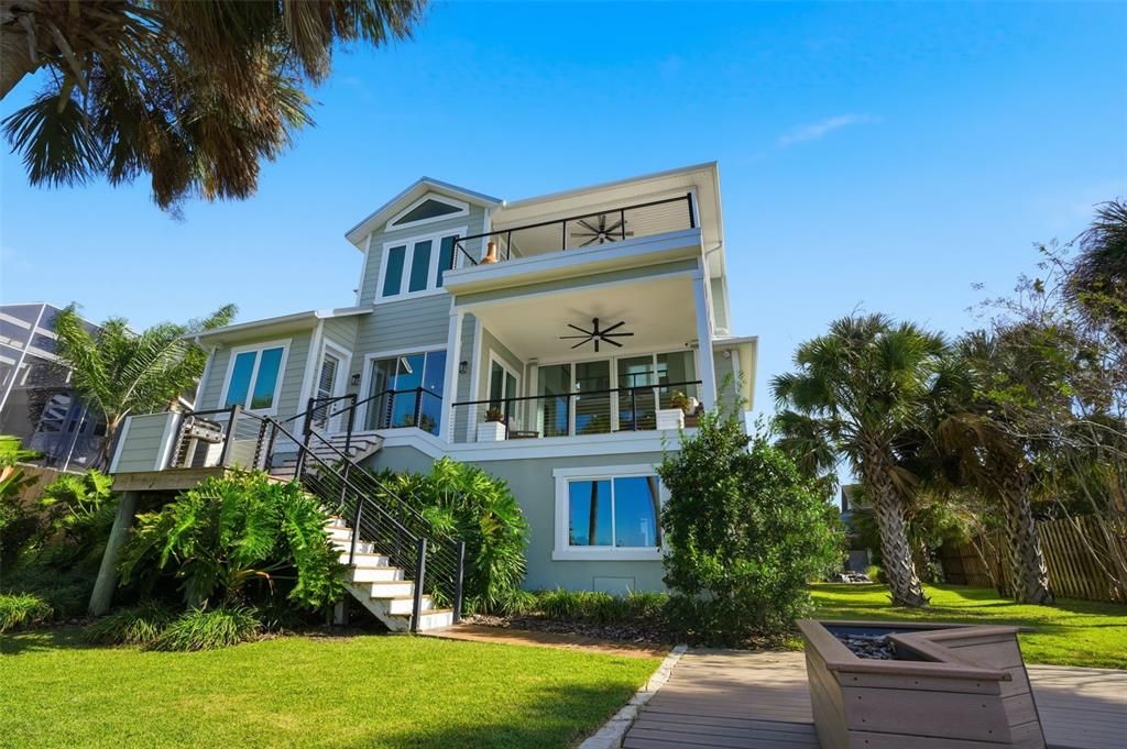 For Sale: $2,400,000 (3 beds, 2 baths, 2339 Square Feet)