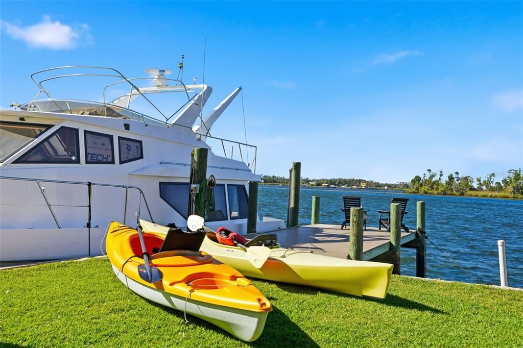 For Sale: $2,400,000 (3 beds, 2 baths, 2339 Square Feet)