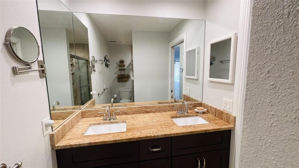 For Sale: $565,000 (3 beds, 2 baths, 2063 Square Feet)