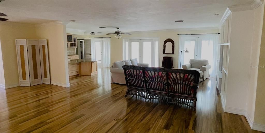 For Sale: $565,000 (3 beds, 2 baths, 2063 Square Feet)