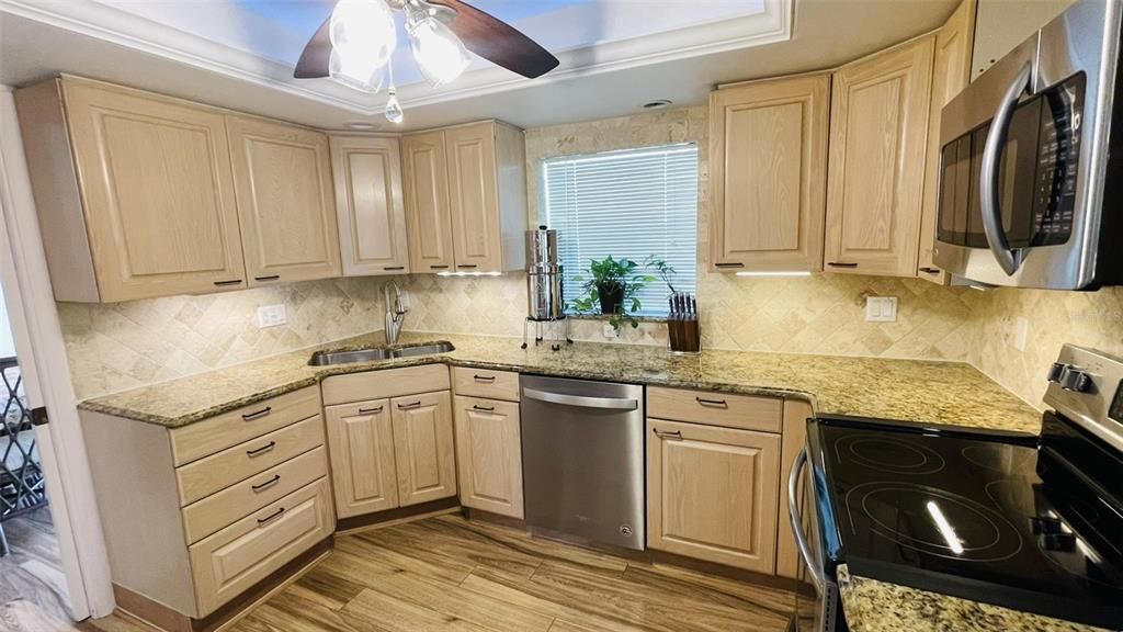 For Sale: $565,000 (3 beds, 2 baths, 2063 Square Feet)