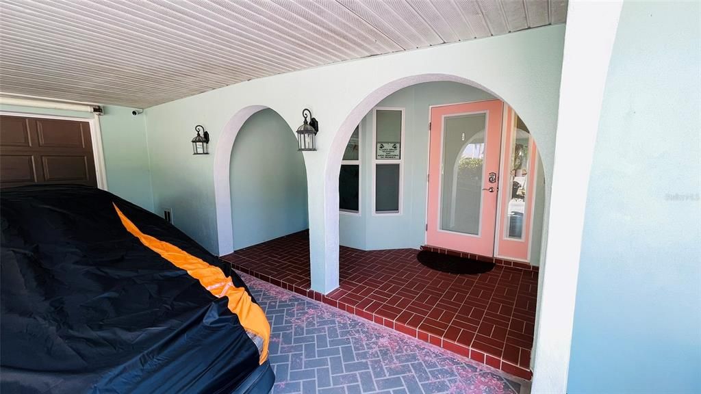 For Sale: $565,000 (3 beds, 2 baths, 2063 Square Feet)