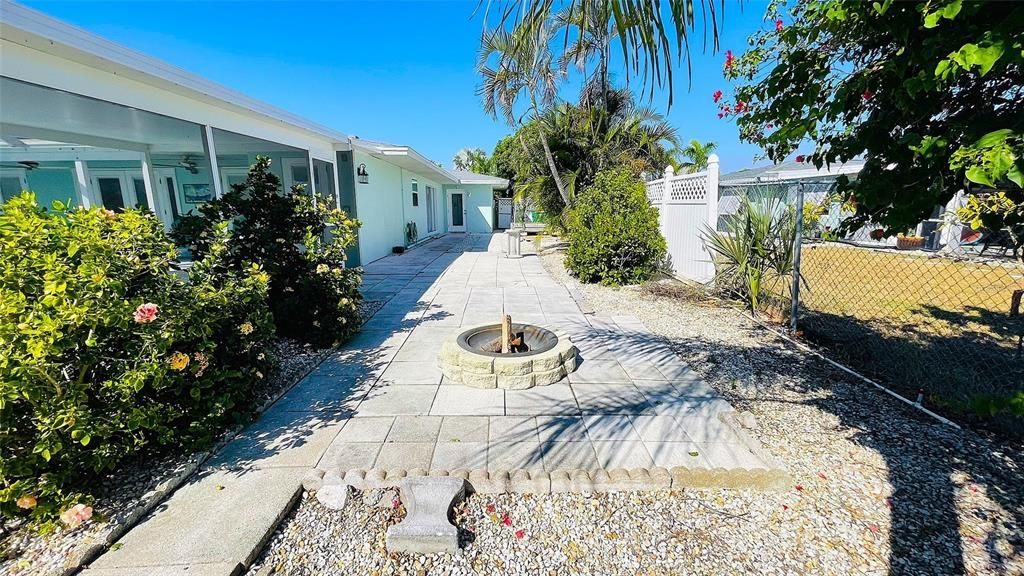 For Sale: $565,000 (3 beds, 2 baths, 2063 Square Feet)