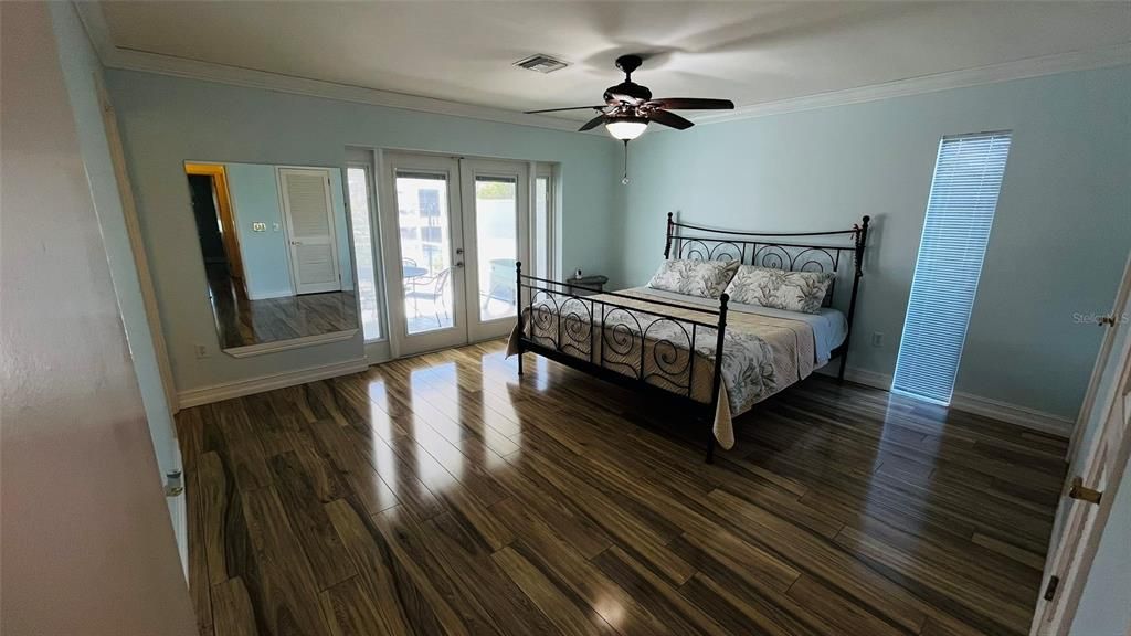 For Sale: $565,000 (3 beds, 2 baths, 2063 Square Feet)