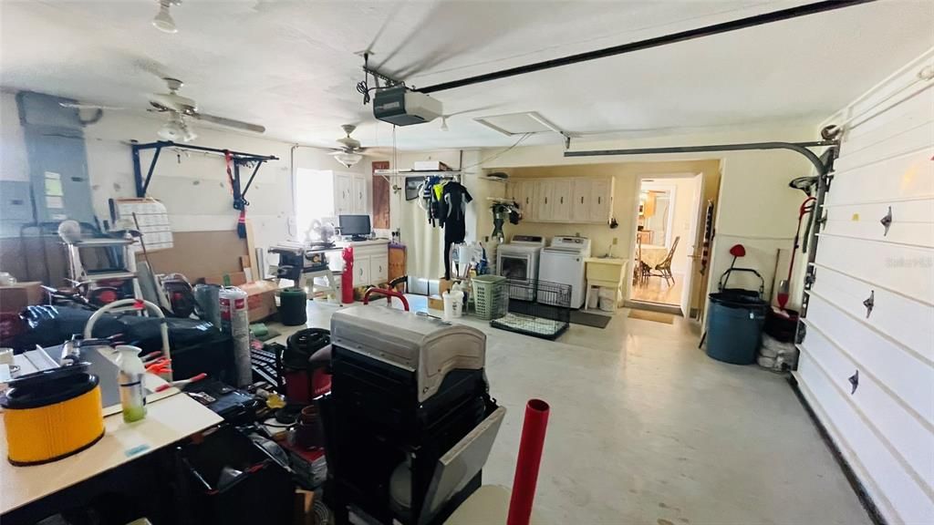 For Sale: $565,000 (3 beds, 2 baths, 2063 Square Feet)