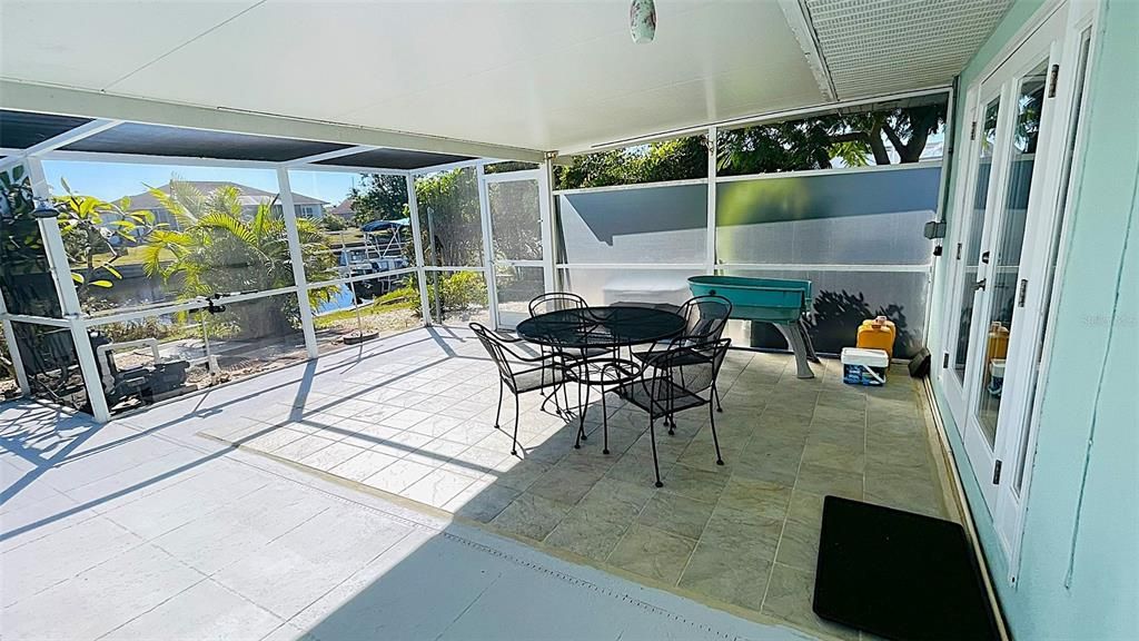 For Sale: $565,000 (3 beds, 2 baths, 2063 Square Feet)