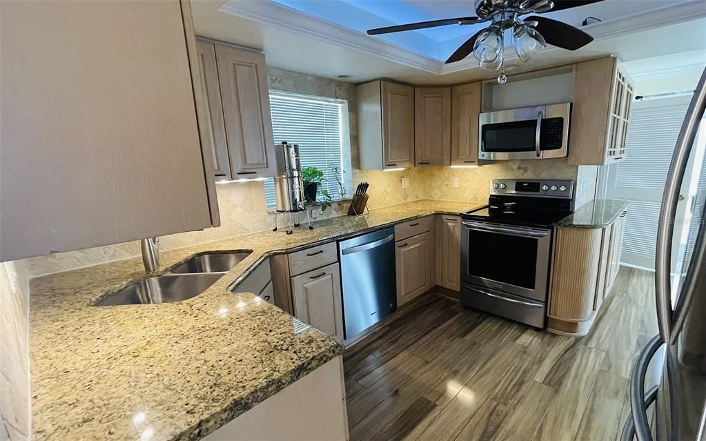 For Sale: $565,000 (3 beds, 2 baths, 2063 Square Feet)