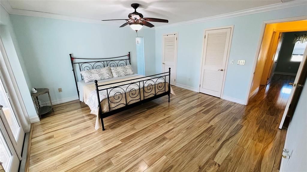 For Sale: $565,000 (3 beds, 2 baths, 2063 Square Feet)